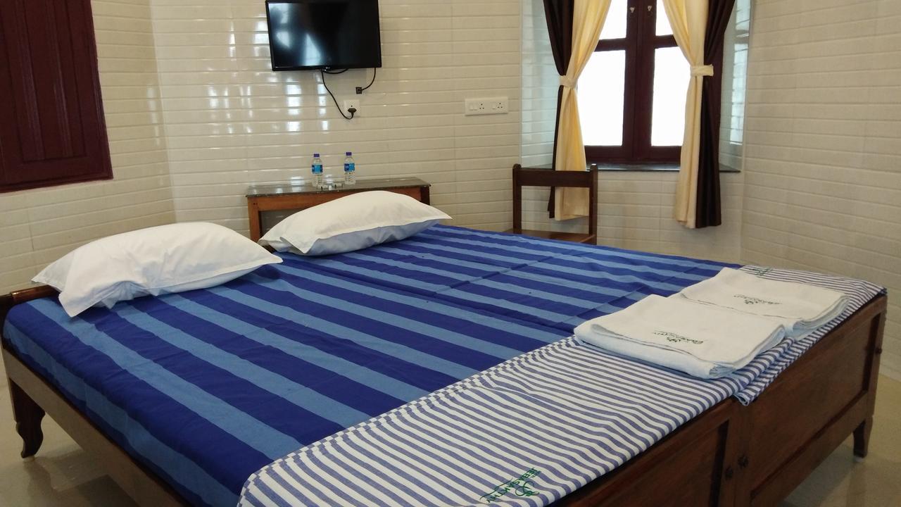 Hotel Jebasakthy Kanjakumari Kültér fotó