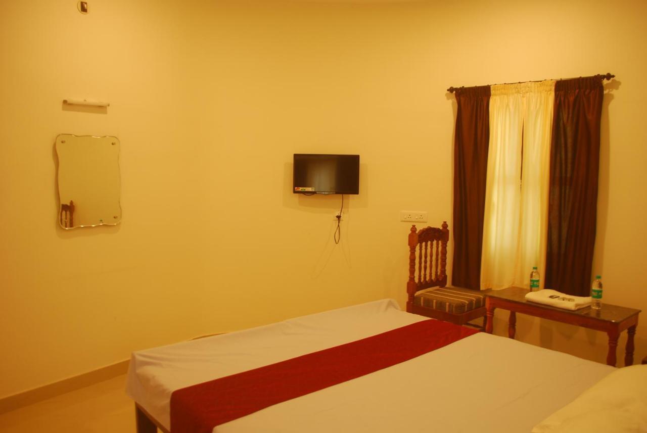Hotel Jebasakthy Kanjakumari Kültér fotó