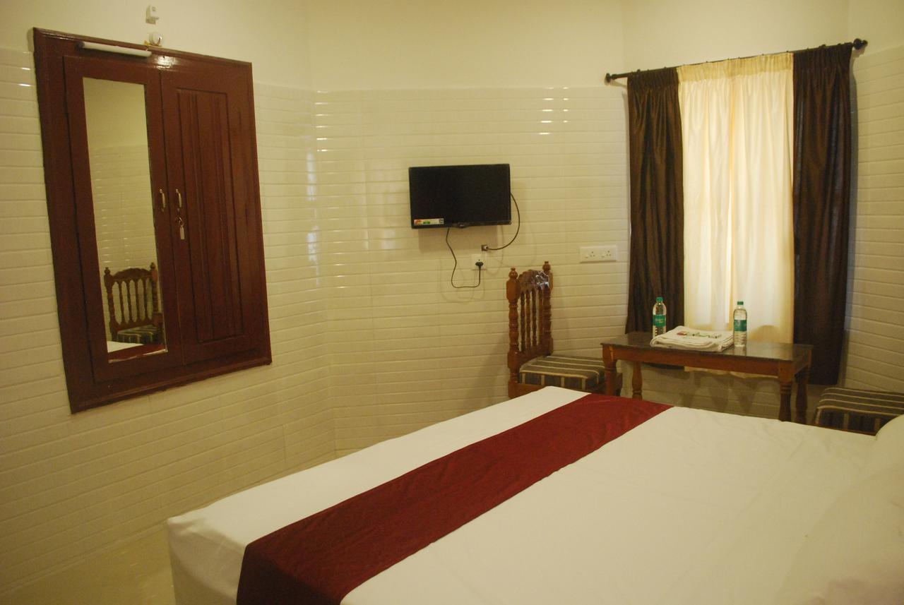 Hotel Jebasakthy Kanjakumari Kültér fotó