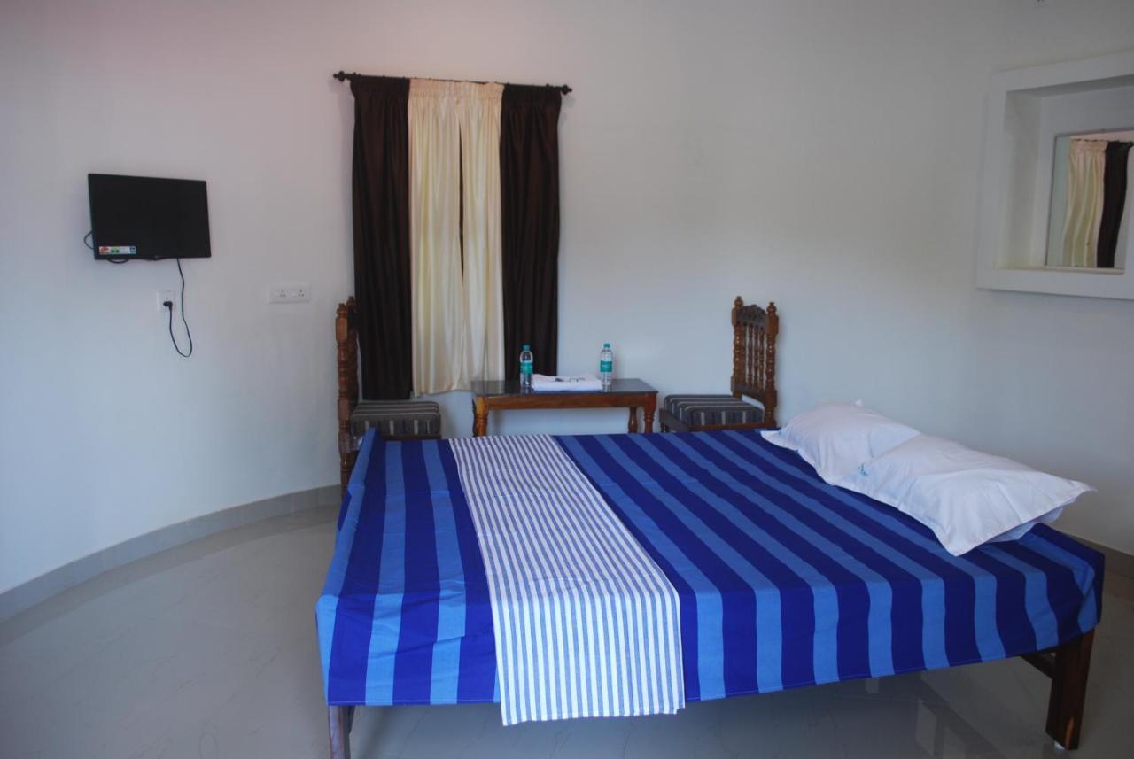 Hotel Jebasakthy Kanjakumari Kültér fotó